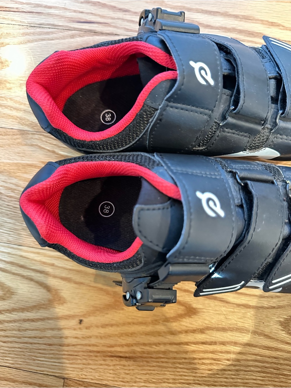 Peleton Cycling Shoes size 38 women size 7 - Picture 4 of 6
